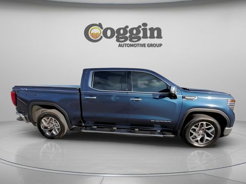 Used 2022 GMC Sierra 1500 SLT w/ SLT Premium Package image 20