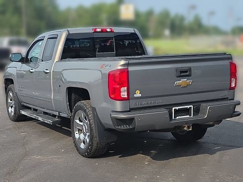 Used 2017 Chevrolet Silverado 1500 LTZ Z71 w/ LTZ Plus Package AWD/4WD image 5