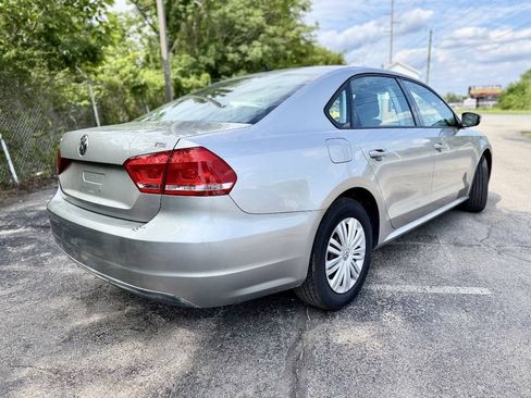 Used 2014 Volkswagen Passat 1.8T S FWD image 5