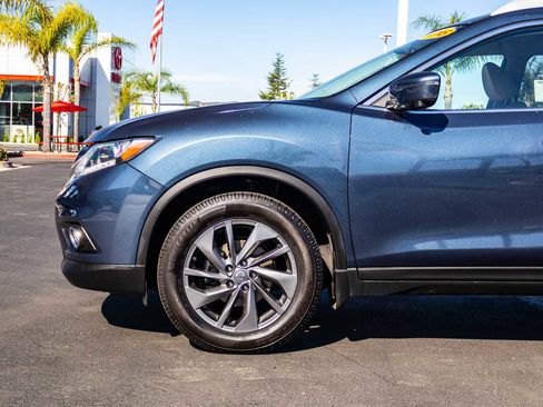 Used 2016 Nissan Rogue SL image 5