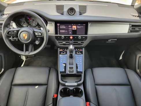 Used 2026 Porsche Macan AWD/4WD image 12
