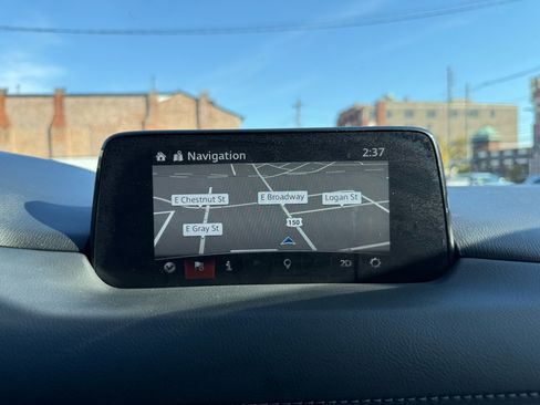 Used 2017 MAZDA CX-5 Touring w/ Preferred Equipment Package image 11