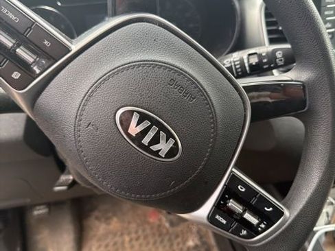 Used 2019 Kia Sorento LX image 7