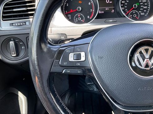 Used 2018 Volkswagen Golf S FWD image 24
