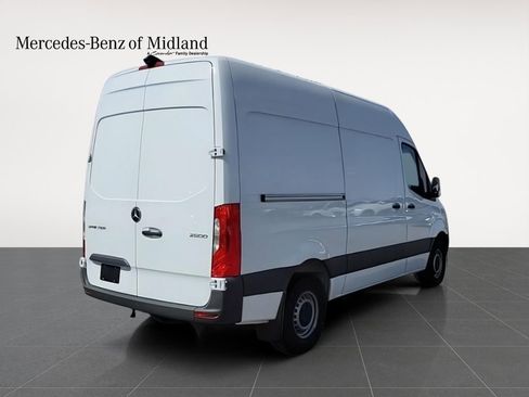 New 2025 Mercedes-Benz Sprinter 2500 image 8