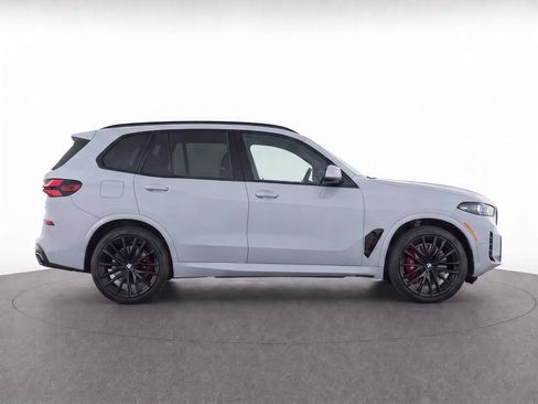 Used 2026 BMW X5 xDrive40i w/ M Sport Package AWD/4WD image 27