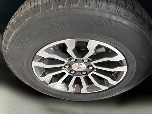 Used 2019 GMC Sierra 1500 AT4 image 17