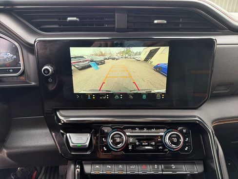 Used 2023 GMC Sierra 1500 AT4 w/ AT4 Preferred Package image 18