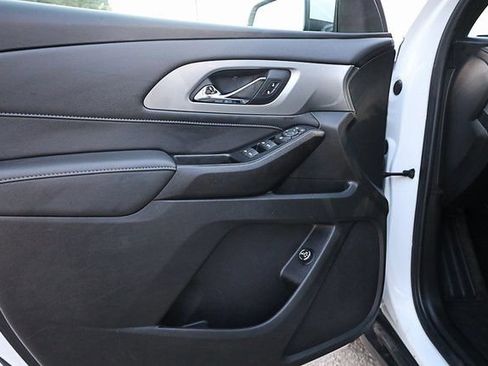 Used 2023 Chevrolet Traverse LT w/ LPO, Cargo Package image 34