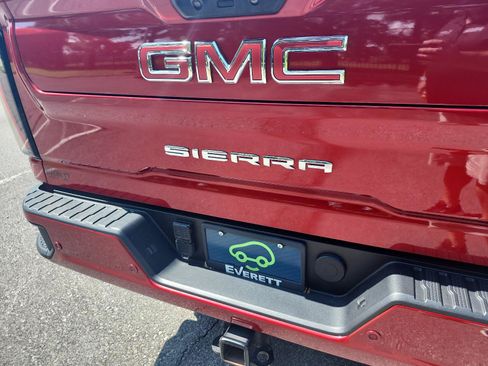 Certified 2025 GMC Sierra 2500 AT4 w/ AT4 Premium Plus Package AWD/4WD image 4