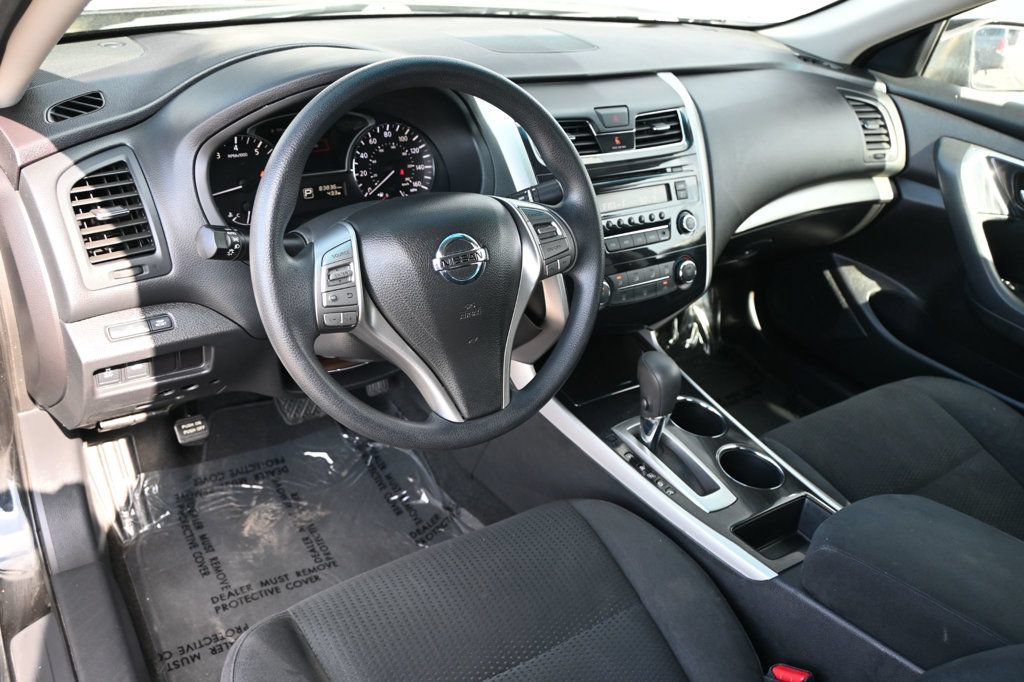 Used 2014 Nissan Altima 2.5 S FWD image 10