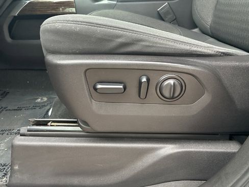 Used 2021 GMC Sierra 1500 Elevation w/ Preferred Package image 18