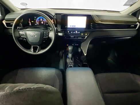 Used 2025 Toyota Camry LE FWD image 29