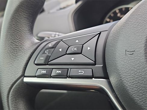 Used 2021 Nissan Altima 2.5 SV image 5