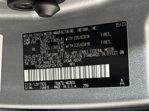 Used 2023 Toyota Highlander LE image 40