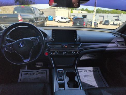 Used 2019 Honda Accord Sport image 13