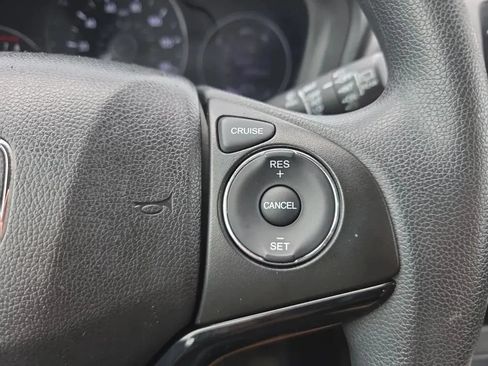 Used 2019 Honda HR-V LX image 19