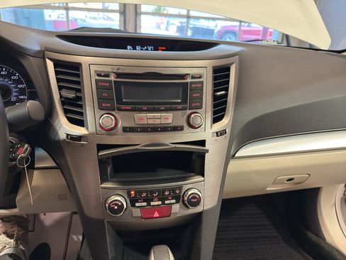 Used 2012 Subaru Legacy 2.5i Premium AWD/4WD image 17