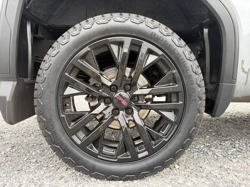 Used 2021 GMC Sierra 1500 Denali w/ Denali Carbonpro Edition AWD/4WD image 11