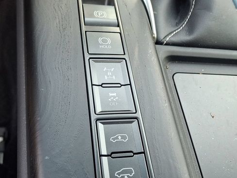Used 2025 Lexus LX 600 4WD w/ Accessory Package (2T) image 25