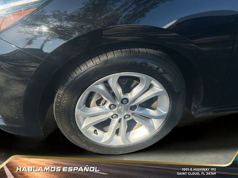 Used 2019 Chevrolet Cruze LT image 10