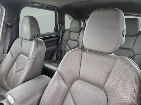 Certified 2016 Porsche Cayenne image 11