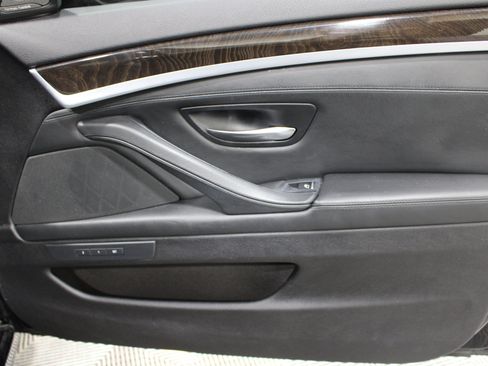 Used 2016 BMW 550i xDrive Sedan AWD/4WD image 28