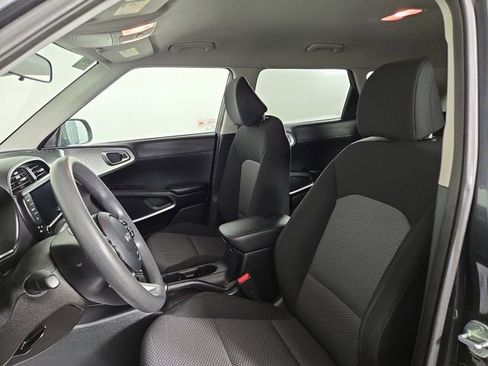 Certified 2022 Kia Soul LX w/ Technology Package image 14