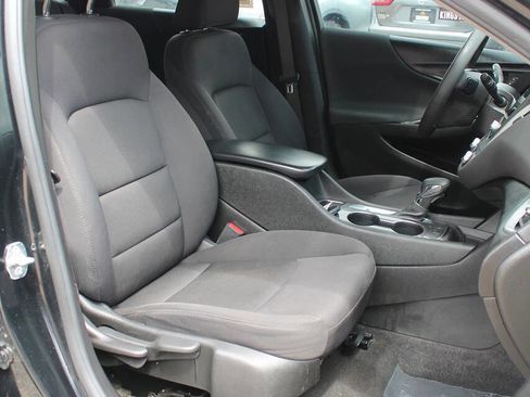 Used 2022 Chevrolet Malibu LS w/ LPO, Floor Liner Package FWD image 22