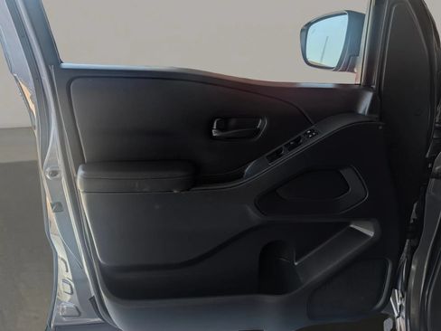Used 2022 Nissan Frontier S w/ Technology Package RWD image 15