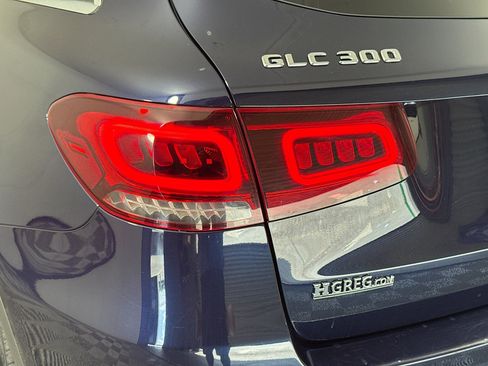 Used 2021 Mercedes-Benz GLC 300 4MATIC image 36