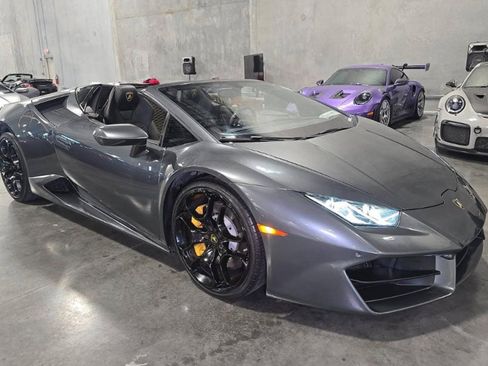 Used 2017 Lamborghini Huracan LP 580-2 RWD image 5