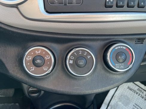 Used 2013 Toyota Yaris LE image 16