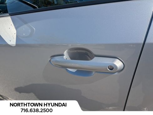 Used 2025 Toyota RAV4 XLE AWD/4WD image 35