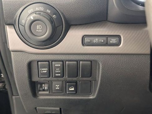 Used 2024 Nissan Titan PRO-4X w/ Pro-4x Convenience Package AWD/4WD image 16