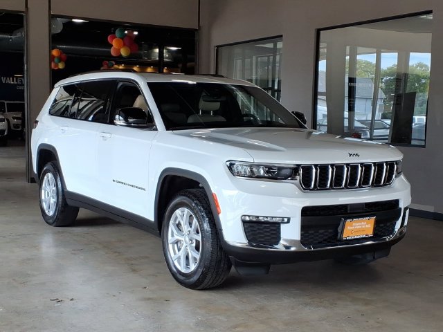 Used 2023 Jeep Grand Cherokee L Limited AWD/4WD image 4