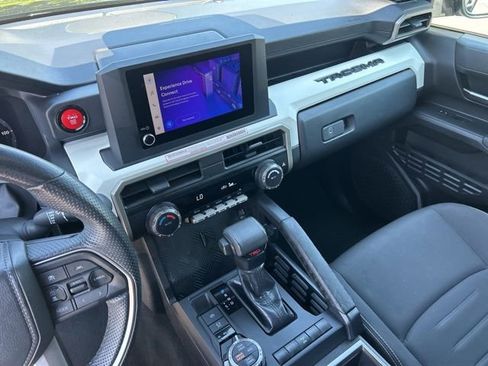 Used 2024 Toyota Tacoma TRD Off-Road AWD/4WD image 32