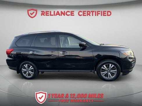 Used 2018 Nissan Pathfinder SV image 7