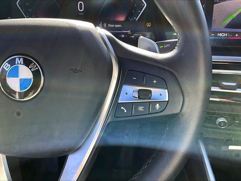 Used 2024 BMW 430i Convertible w/ Convenience Package image 24