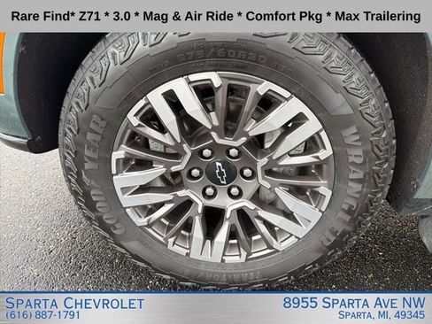 Used 2025 Chevrolet Tahoe Z71 w/ Z71 Off-Road Package AWD/4WD image 10