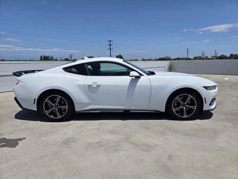 Used 2024 Ford Mustang Coupe RWD image 2