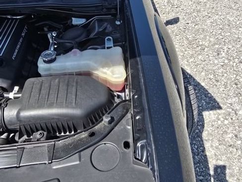 Used 2022 Dodge Challenger R/T Scat Pack RWD image 3