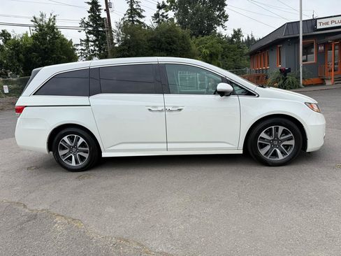 Used 2016 Honda Odyssey Touring image 13