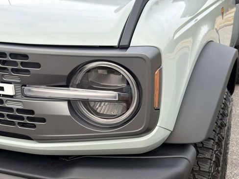 Used 2023 Ford Bronco Badlands image 10