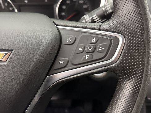 Used 2023 Chevrolet Equinox LS w/ LS Convenience Package image 17