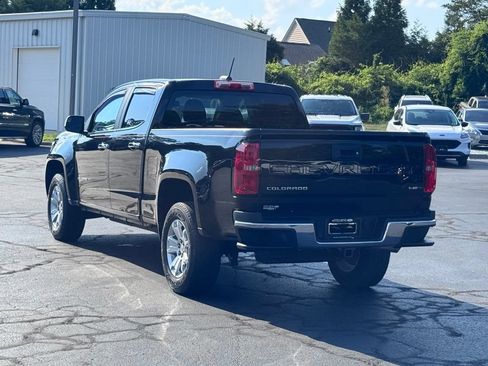 Used 2022 Chevrolet Colorado LT w/ Chrome Appearance Package RWD image 14
