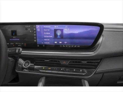 Used 2025 Buick Envision Avenir AWD/4WD image 67