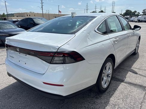 Used 2026 Honda Accord LX image 12