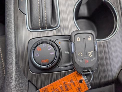 Used 2018 GMC Acadia SLT image 18