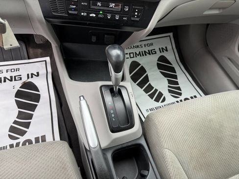 Used 2012 Honda Civic Hybrid Sedan image 10